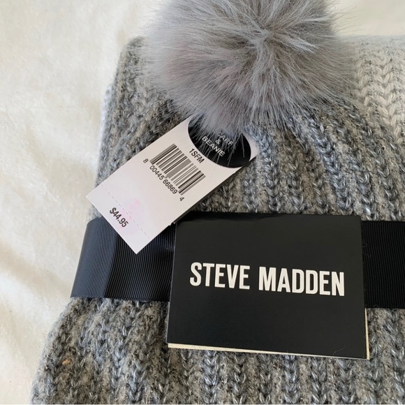 Steve Madden Scarf And Beanie Hat set - Picture 4 of 4